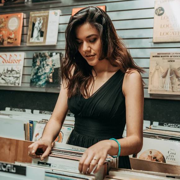 Meet your Posher, Nayrel - Picture 3 of 3